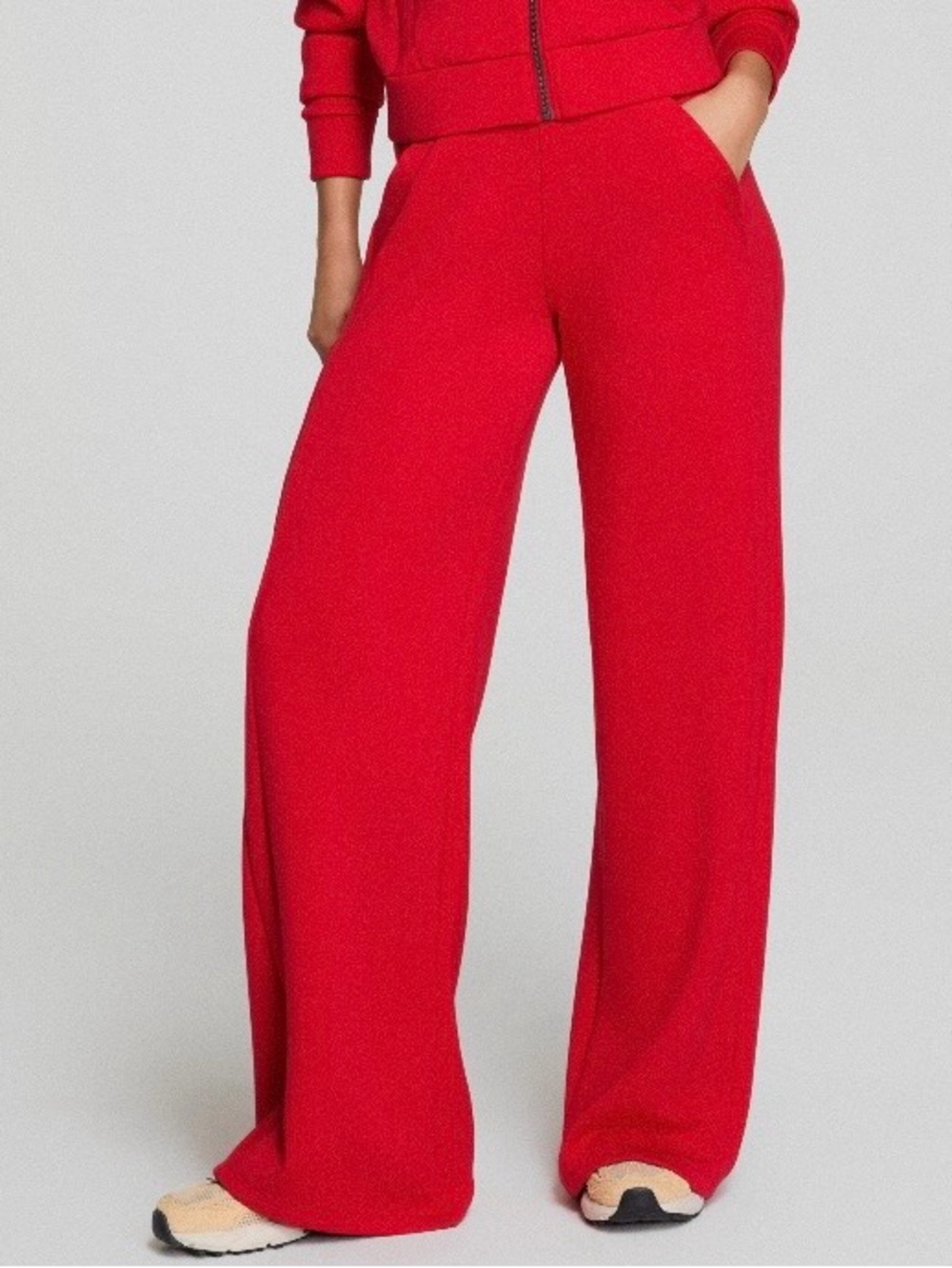 SPANX
AirEssentials®
Wide Leg Track
Pant XL
Inseam: Regular